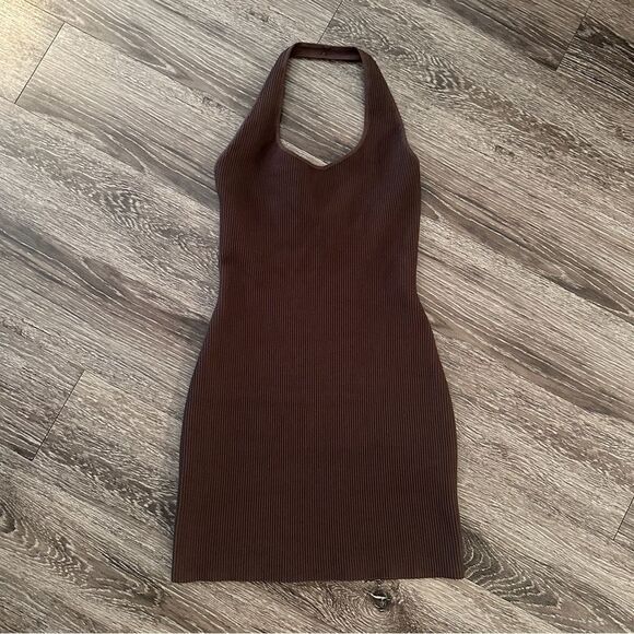 Babaton Ribbed Sculpt Halter Dress - Picture 1 of 5
